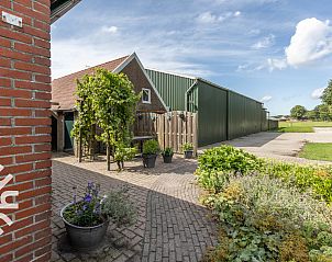 Ruime woonkamer in OV636 vakantiehuis, Beerzerveld, Vechtstreek, met comfortabele meubels.
