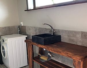 Praktische wasruimte in Vakantiehuisje in Vinkenbuurt, Vechtstreek, Overijssel.