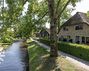 Verblijf 5501119 • Vakantiewoning Noordwest Overijssel • Prachtig 2 persoons vakantiehuis direct aan de dorpsgracht 