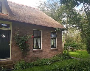 Ferienhaus OV602 in Giethoorn mit reizvollem Reetdach und blhendem Garten in Overijssel.