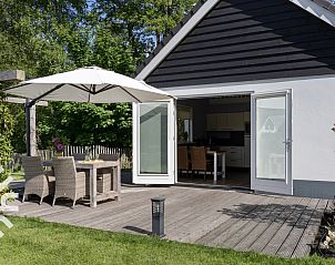 Schnes Schlafzimmer im Ferienhaus OV072, Giethoorn, mit bequemem Doppelbett.