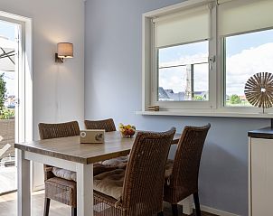 Bootsfahrt durch die Grachten von Giethoorn, in der Nhe des Ferienhauses OV072 in Nordwest Overijssel.