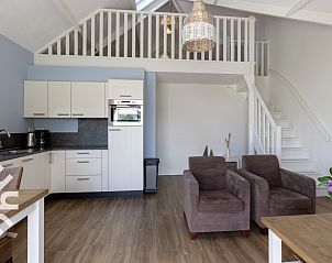 Groer Garten im Ferienhaus OV072 in Giethoorn, ideal fr Aktivitten im Freien.