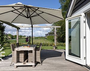 Dachgeschosszimmer mit zwei Betten im Ferienhaus OV072, Giethoorn, ideal fr Kinder.