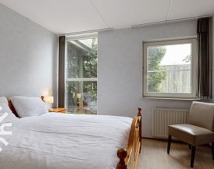 Gerumiges Wohnzimmer mit offener Aussicht im Ferienhaus OV007, Giethoorn, Nordwest Overijssel, Overijssel.