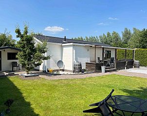 Verblijf 550302 • Vakantiewoning Noordwest Overijssel • Prachtig gelegen 4 persoons chalet nabij Vollenhove en 