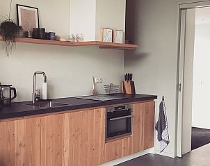 Moderne keuken in Huisje in De Bult, vakantiehuis in De Bult, Overijssel.