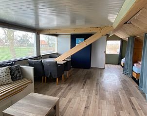 Ruime zolderkamer in Vakantiehuis in Wanneperveen, Noordwest Overijssel, met zithoek en prachtig uitzicht op de omgeving.