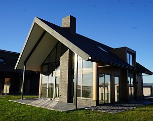 Modern Chalet in Kampen met ruime veranda in Noordwest Overijssel, ideaal voor een ontspannen vakantie.