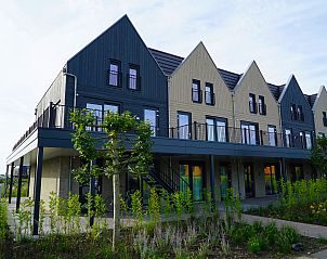 Chalet in Kampen, gelegen in Noordwest Overijssel, Overijssel, biedt een moderne architectuur en groene omgeving aan.