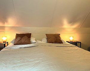 Gezellige slaapkamer in Huisje in IJhorst, vakantiehuis met warme inrichting in Noordwest Overijssel, Overijssel.