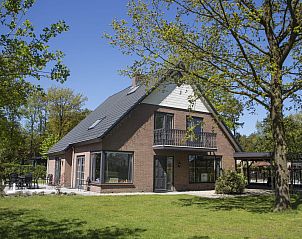 Guest house 551457 • Holiday property Noordwest Overijssel • Familievilla De Reest 23 