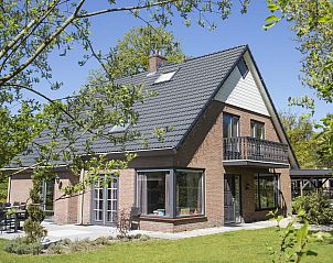 Guest house 551457 • Holiday property Noordwest Overijssel • Familievilla De Reest 23 