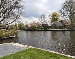 Rivieroever bij Vakantiehuis in Kalenberg, prachtige locatie in Noordwest Overijssel.