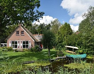Verblijf 551816 • Vakantiewoning Noordwest Overijssel • Mooi 6 persoons vakantiehuis aan het water bij de Weerribben 