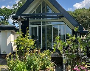 Gezellig vakantiehuisje in Tuk met grote ramen en groene omgeving in Noordwest Overijssel.