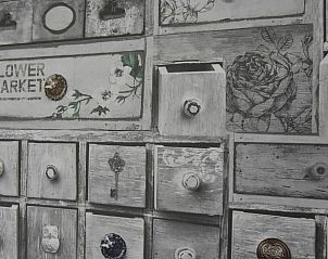 Open leefruimte in Vakantiehuis in Blokzijl met moderne inrichting in Noordwest Overijssel, Overijssel.