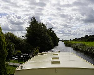 Huisje in Vinkeveen, vakantiehuis in Utrecht noord, Utrecht met uitzicht op de serene waterweg.