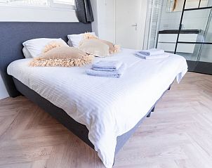 Comfortabele slaapkamer in Vakantiehuisje in Vinkeveen, Utrecht, voor een goede nachtrust.