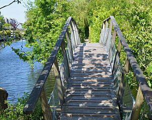 Wellness faciliteiten met sauna en hot tub bij Huisje in Vinkeveen, vakantiehuis in Utrecht noord.