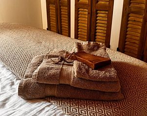 Moderne badkamer in Huisje in Vinkeveen, vakantiehuis in Vinkeveen, Utrecht met stijlvolle inrichting en luxe voorzieningen.