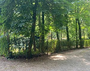 Grne Einfahrt zum Cottage in Baarn, Ferienhaus in Baarn, Utrecht Nord, Utrecht.