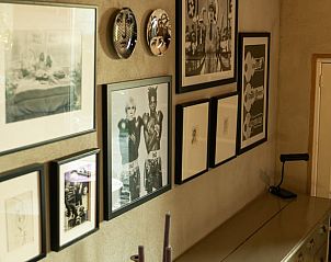 Kunstzinnige muurdecoratie in Huisje in Waverveen, vakantiehuis in Utrecht Noord.