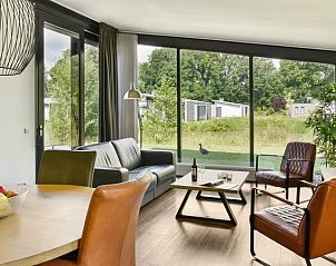 Panoramisch uitzicht vanuit de woonkamer van Amerongse Berg 4-persoons woning, Utrecht.