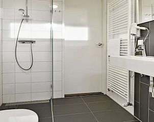 Badkamer met sauna in Amerongse Berg vakantiehuis, Utrechtse Heuvelrug