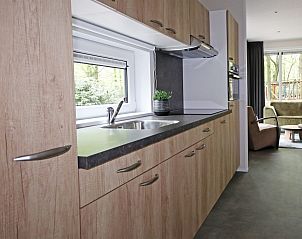 Moderne keuken in Bungalow Doornveld, gelegen in Doorn, Utrechtse Heuvelrug.