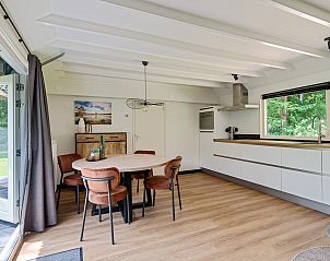 Moderne Kche im Bungalow Dennenburg, Ferienhaus in Doorn, Utrechtse Heuvelrug.