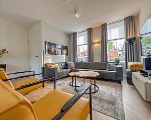 Kche mit Essbereich in SeaLuxe Suite, Ferienhaus in Colijnsplaat, Noord-Beveland, Zeeland.