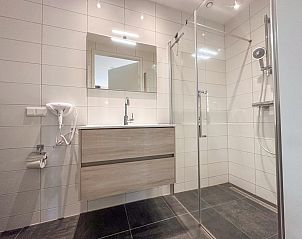 Blick auf den Deich bei SeaLuxe Suite, Ferienhaus in Colijnsplaat, Noord-Beveland, Zeeland.