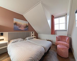 Verblijf 590257 - Vakantiewoning Noord-Beveland - 12 persoons Stadvilla met Jacuzzi