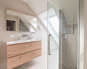 Verblijf 590257 - Vakantiewoning Noord-Beveland - 12 persoons Stadvilla met Jacuzzi