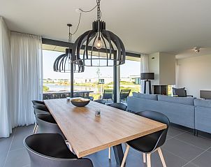 Luxurises Badezimmer mit Sauna im Bungalow Waterline 44, De Groote Duynen, Kamperland.