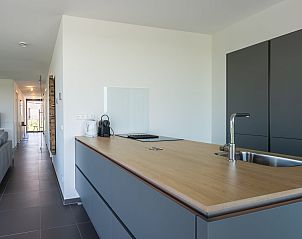 Zweites Schlafzimmer in Waterline 44, De Groote Duynen, Kamperland, mit moderner Einrichtung.