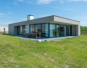 Luxurise Einrichtung mit Kamin in Waterline 44, De Groote Duynen, Kamperland.