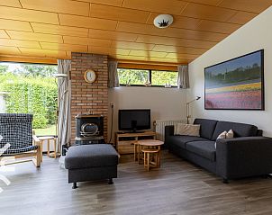 Hauptschlafzimmer im Ferienhaus ZE1121 in Kamperland, Zeeland mit Doppelbett.