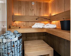 Luxussauna im Ferienhaus Duinvallei 34, Kamperland, perfekt zum Entspannen.