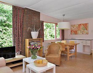 Gemtliches Wohnzimmer in Kwikstaartenlaan 15 | De Banjaard, Ferienhaus in Kamperland, Noord-Beveland, Zeeland.