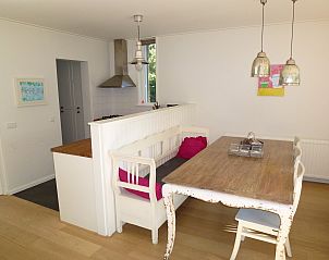 Moderne keuken in vakantiehuis Zwanenlaan 13 De Schotsman Kamperland Noord-Beveland