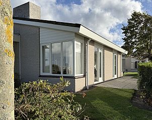 Auenansicht des Ferienhauses Sophiaboulevard 15, Roompot Beach Resort in Kamperland, Zeeland. Umgeben von viel Grn.