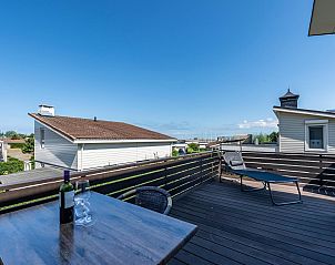 Balkon von VZ1170 Ferienbungalow in Kamperland mit Blick auf die Umgebung, ein ruhiger Ort in Noord-Beveland, Zeeland.