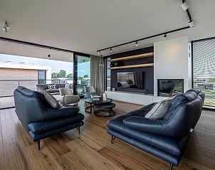 Elegantes Wohnzimmer in VZ2401 Luxusvilla in Kamperland mit moderner Einrichtung in Noord-Beveland, Zeeland.