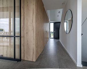 Luxurises Badezimmer in VZ2401 Luxusvilla in Kamperland mit modernen Annehmlichkeiten in Noord-Beveland, Zeeland.