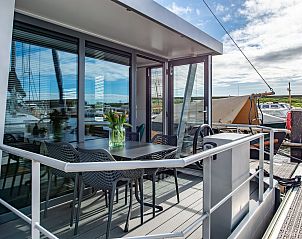 Guest house 590334 - Bungalow Noord-Beveland - Waterlodge Blue Lagoon | Marina Kamperland