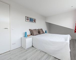 Modern eingerichtetes Schlafzimmer im Ferienhaus Beukenlaan 1 | Ruiterplaat, Zeeland.