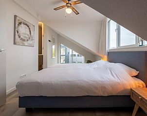 Gemtliche Sitzecke im VZ2303 Luxury Penthouse in Kamperland, Nord-Beveland, mit Blick auf die Umgebung.