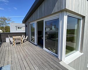 VZ948 Ferienvilla Kamperland, sonnige Dachterrasse mit Aussicht in Kamperland, Noord-Beveland, Zeeland.